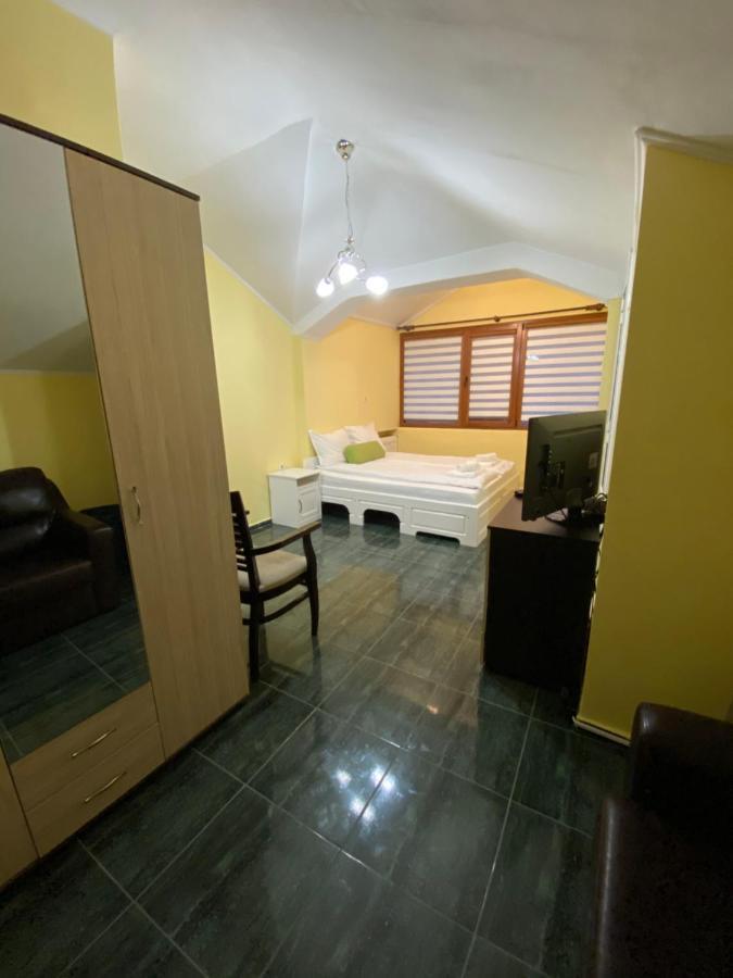 Lucy Apartament Apartment Burgas Bagian luar foto