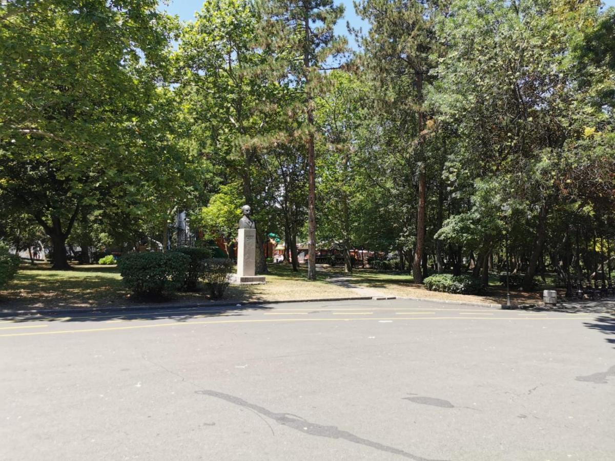 Lucy Apartament Apartment Burgas Bagian luar foto