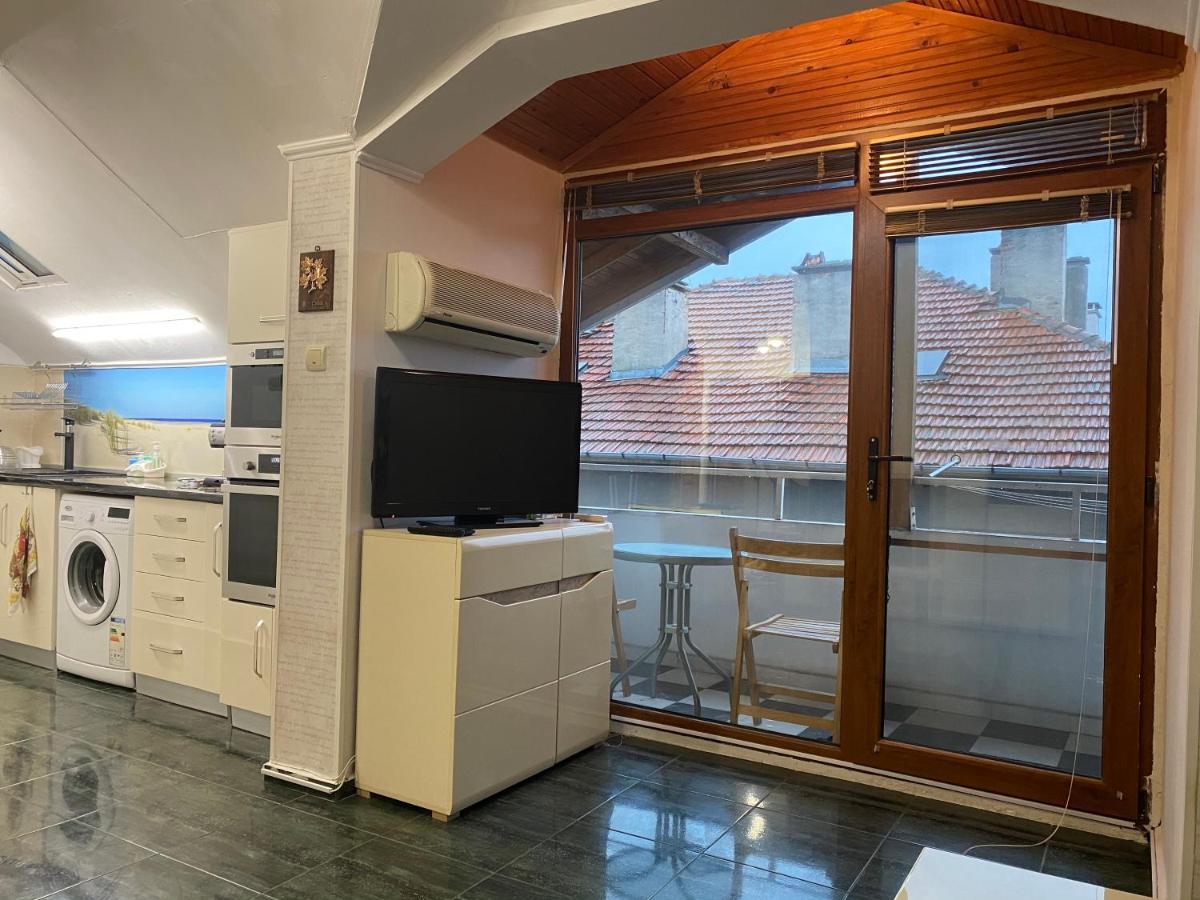 Lucy Apartament Apartment Burgas Bagian luar foto