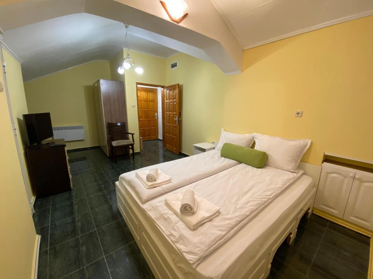 Lucy Apartament Apartment Burgas Bagian luar foto